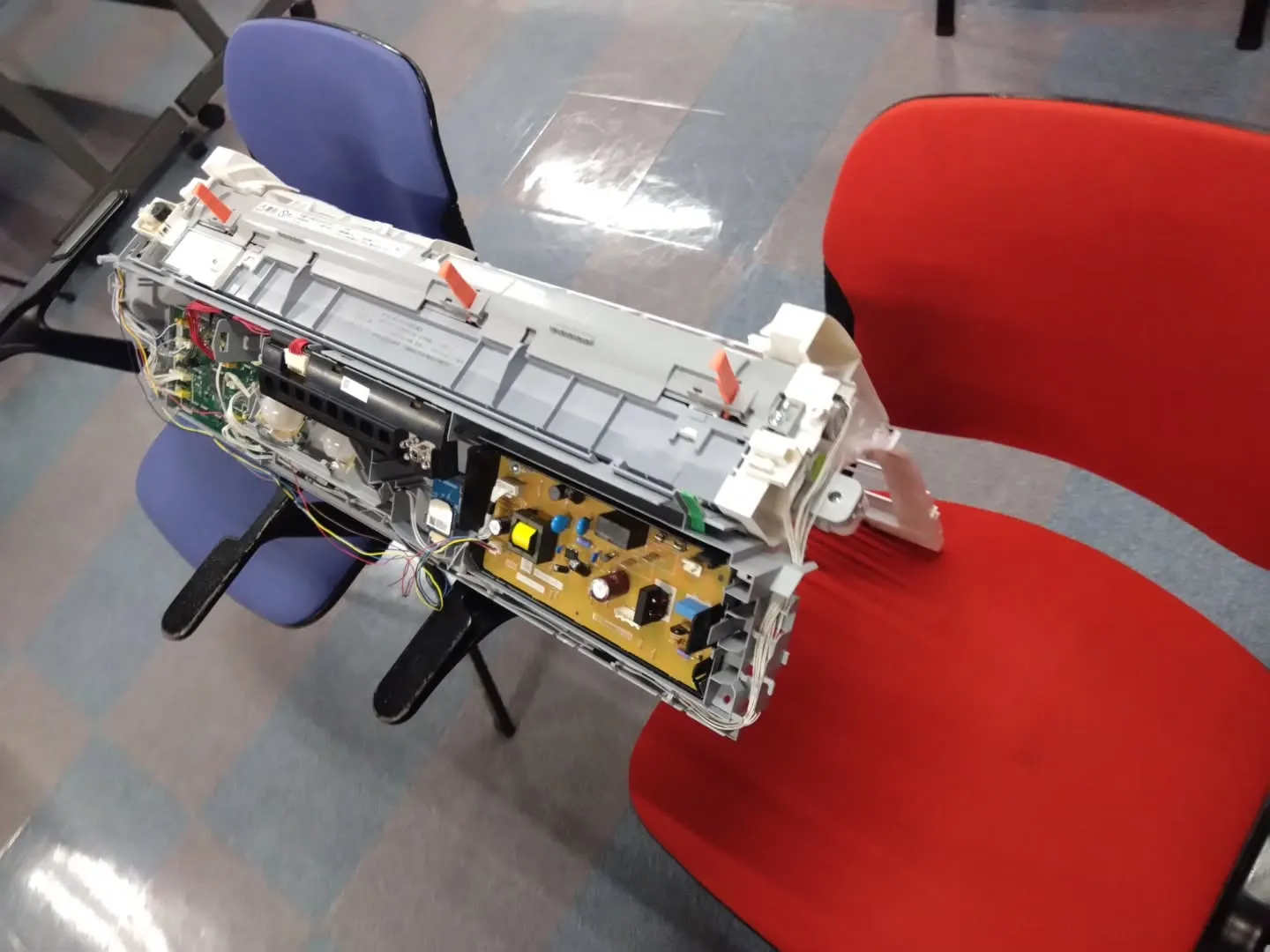 ダスキンではエアコンクリーニング勉強会を毎年定期的に実施して...